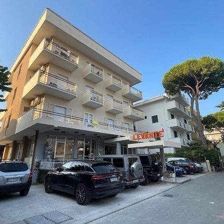 Hotel Levante Convenzionato Aquafan E Oltremare ריצ'יונה מראה חיצוני תמונה