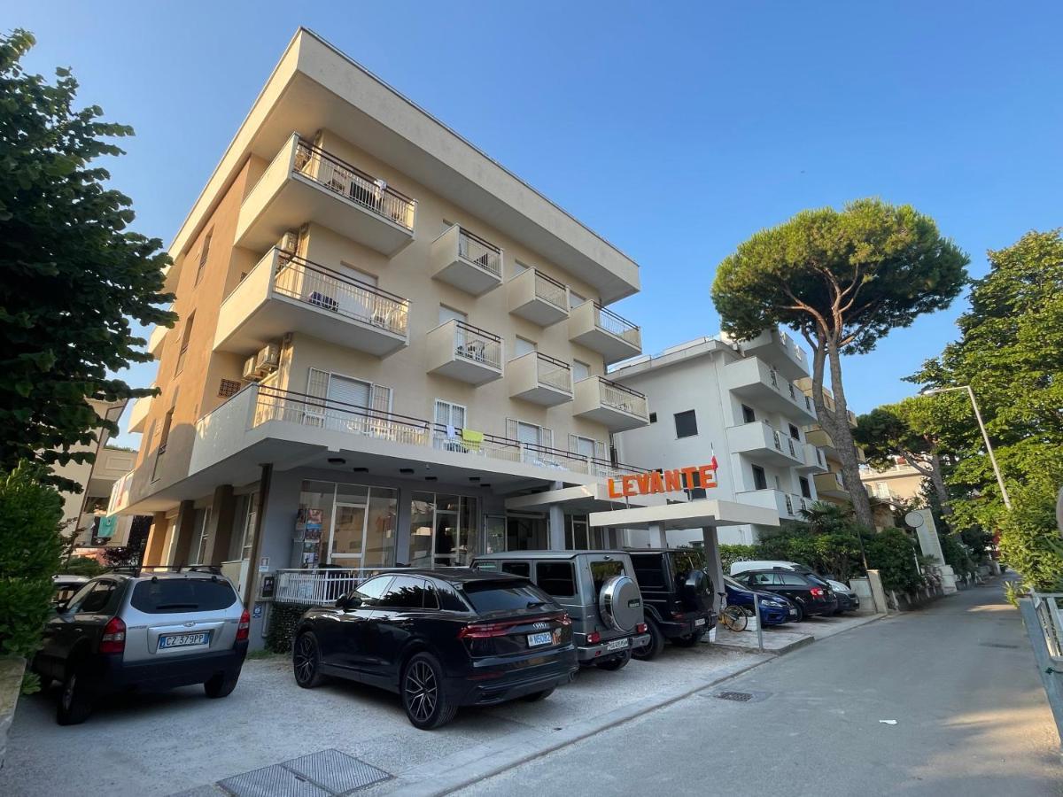 Hotel Levante Convenzionato Aquafan E Oltremare ריצ'יונה מראה חיצוני תמונה