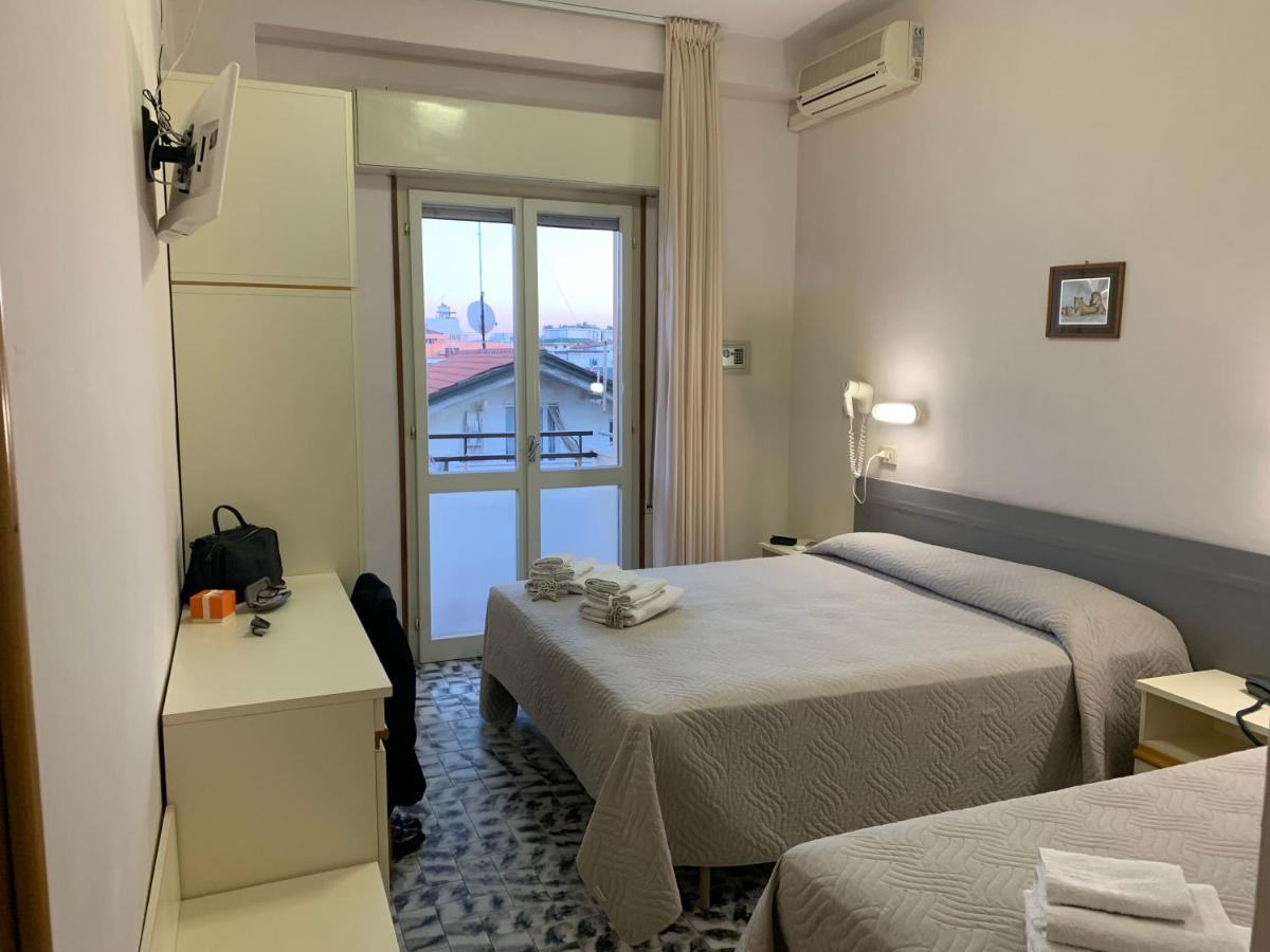 Hotel Levante Convenzionato Aquafan E Oltremare ריצ'יונה מראה חיצוני תמונה